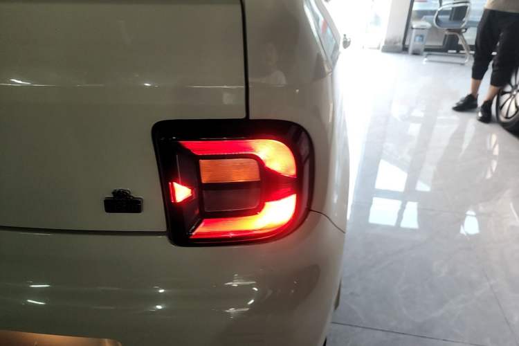 Used Geely Galaxy Panda 2023 Panda Mini 200km Endurance Bear Right Rear Taillight