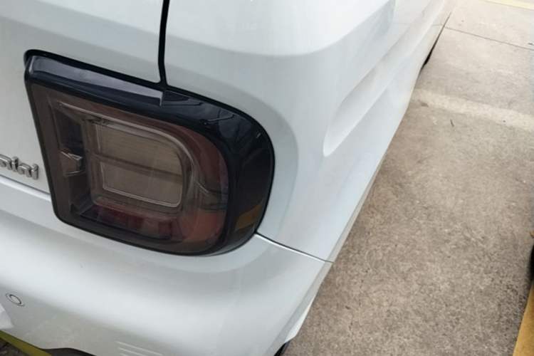Used Geely Galaxy Panda 2023 Panda Mini 200km Endurance Bear Right Rear Taillight