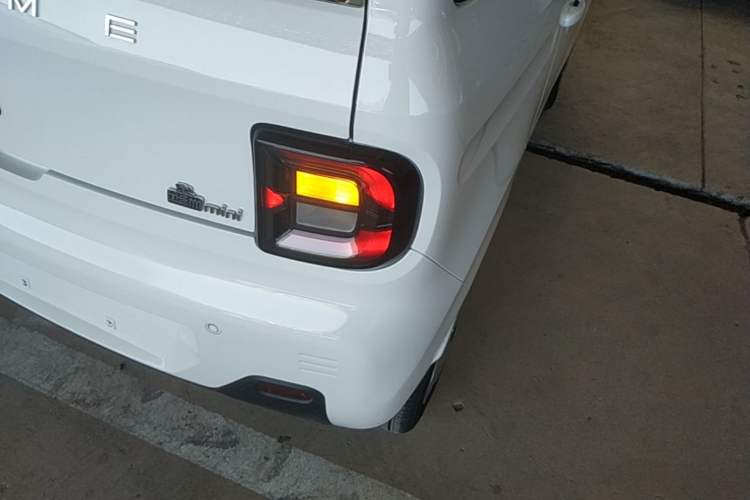 Used Geely Galaxy Panda 2023 Panda Mini 200km Endurance Bear Right Rear Taillight