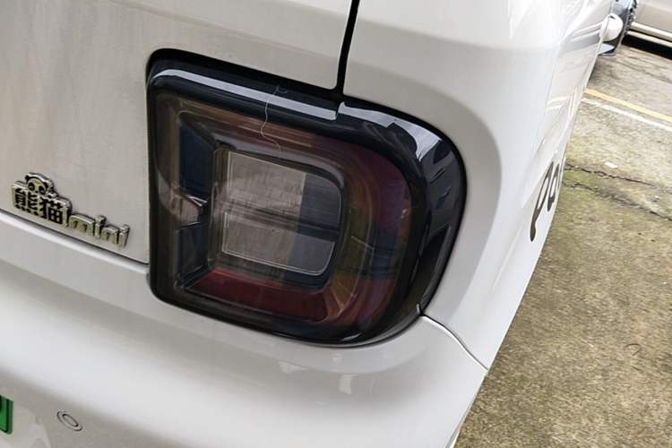 Used Geely Galaxy Panda 2023 Panda Mini 200km Dynamic Bear Right Rear Taillight
