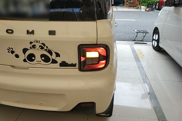 Used Geely Galaxy Panda 2023 Panda Mini 200km Dynamic Bear Right Rear Taillight