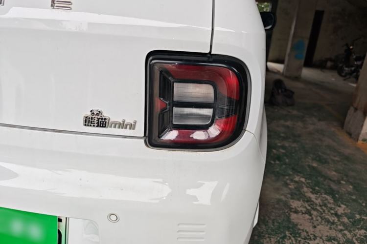 Used Geely Galaxy Panda 2023 Panda Mini 200km Endurance Bear Right Rear Taillight