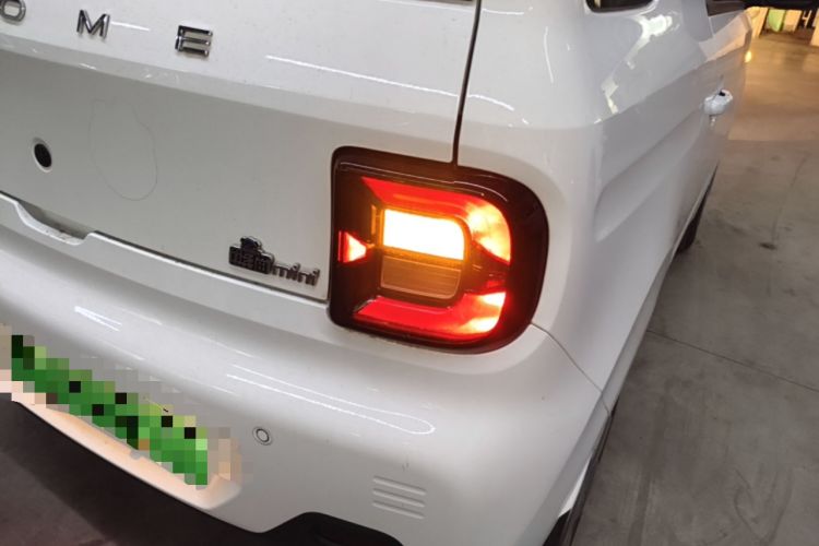 Used Geely Galaxy Panda 2023 Panda Mini 200km Endurance Bear Right Rear Taillight