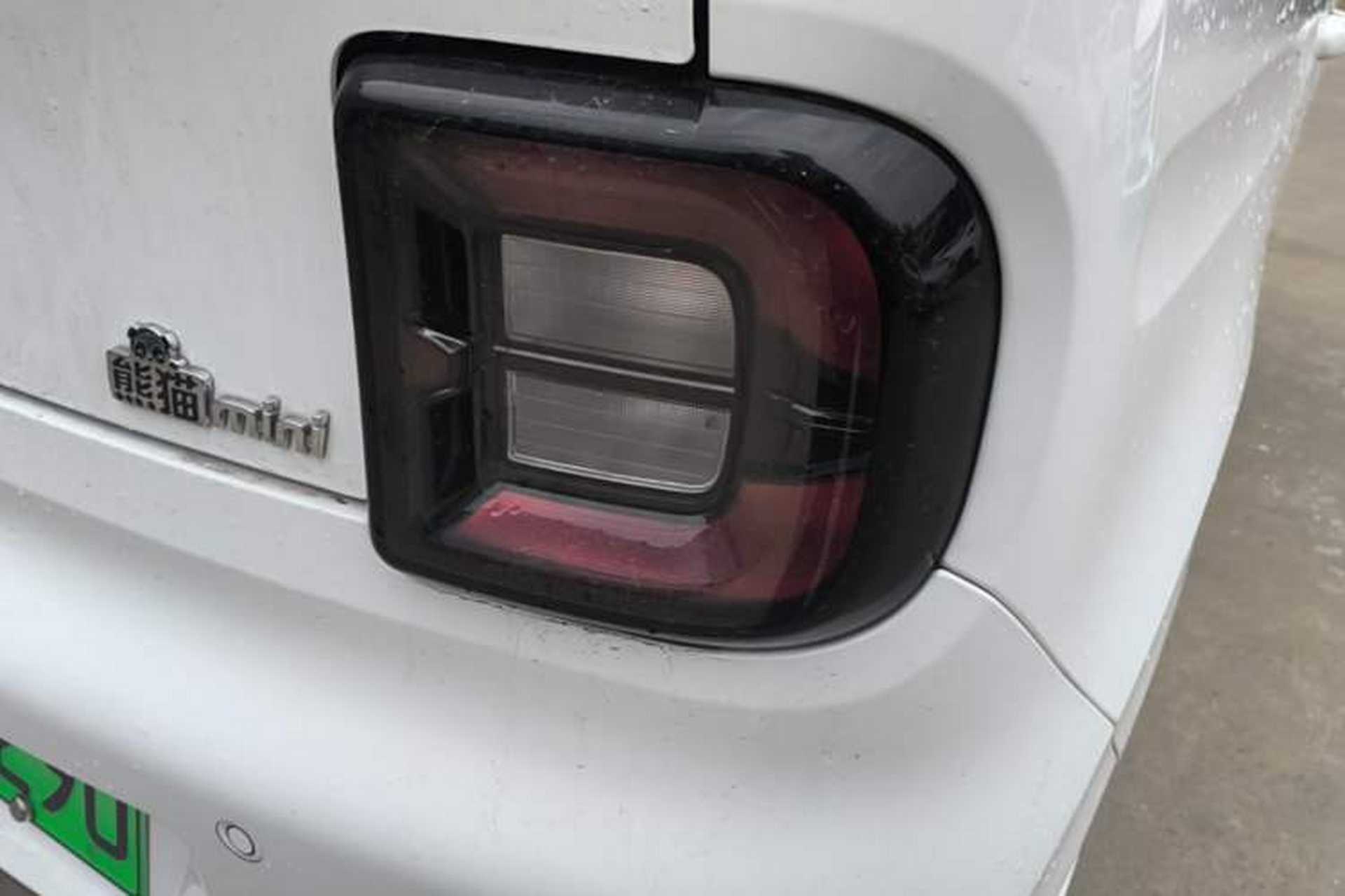 Used Geely Galaxy Panda 2023 Panda Mini 200km Endurance Bear Right Rear Taillight