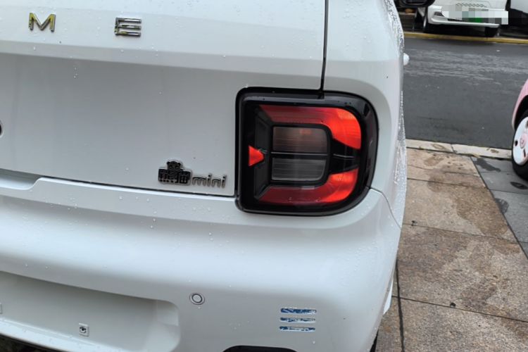 Used Geely Galaxy Panda 2023 Panda Mini 200km Endurance Bear Right Rear Taillight