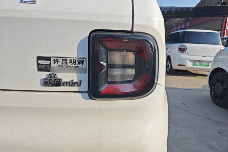 Used Geely Galaxy Panda 2023 Panda Mini 200km Endurance Bear Right Rear Taillight