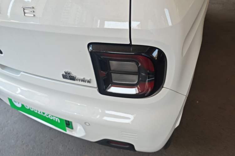 Used Geely Galaxy Panda 2023 Panda Mini 200km Endurance Bear Right Rear Taillight