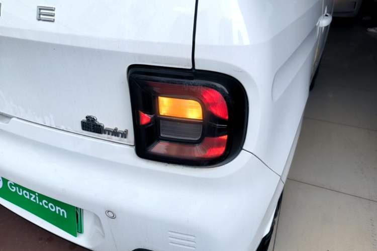 Used Geely Galaxy Panda 2023 Panda Mini 200km Endurance Bear Right Rear Taillight