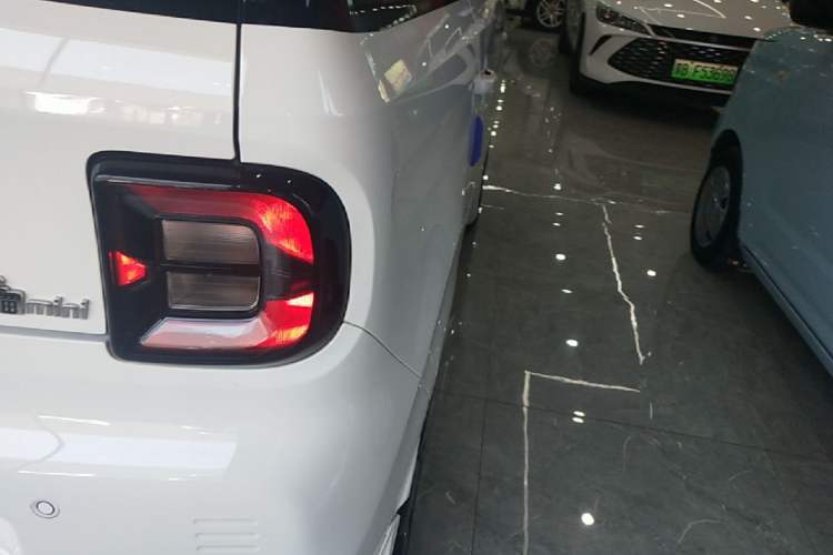 Used Geely Galaxy Panda 2023 Panda Mini 200km Endurance Bear Right Rear Taillight