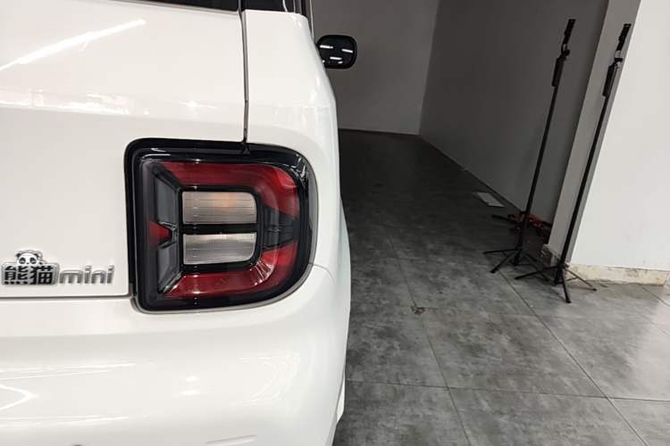 Used Geely Galaxy Panda 2023 Panda Mini New Year Edition Treasure Bear Right Rear Taillight