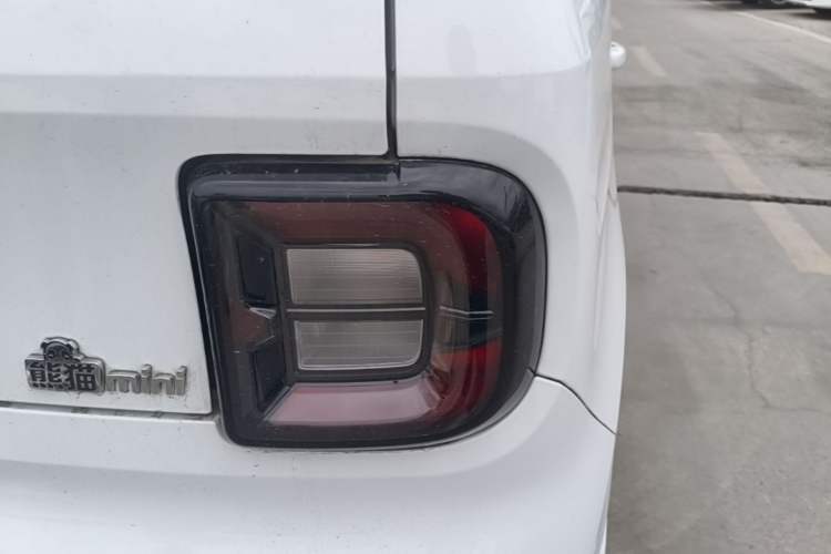 Used Geely Galaxy Panda 2023 Panda Mini 120km Cute Bear Right Rear Taillight