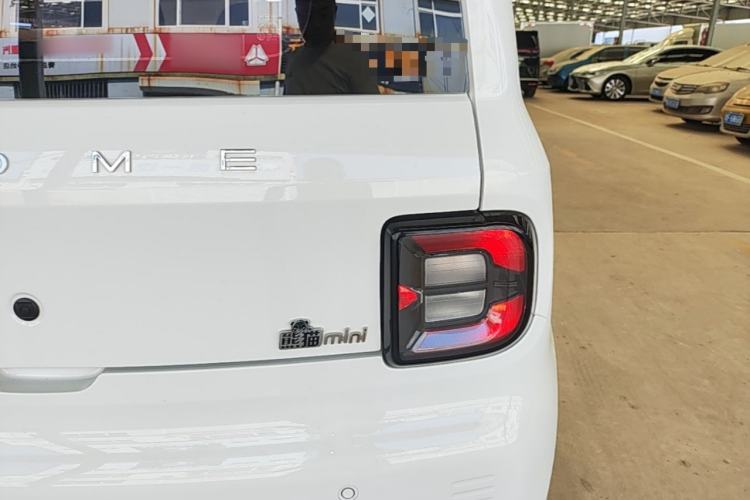 Used Geely Galaxy Panda 2023 Panda Mini 200km Endurance Bear Right Rear Taillight