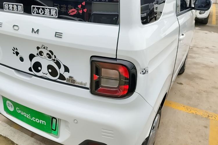 Used Geely Galaxy Panda 2023 Panda Mini 200km Endurance Bear Right Rear Taillight