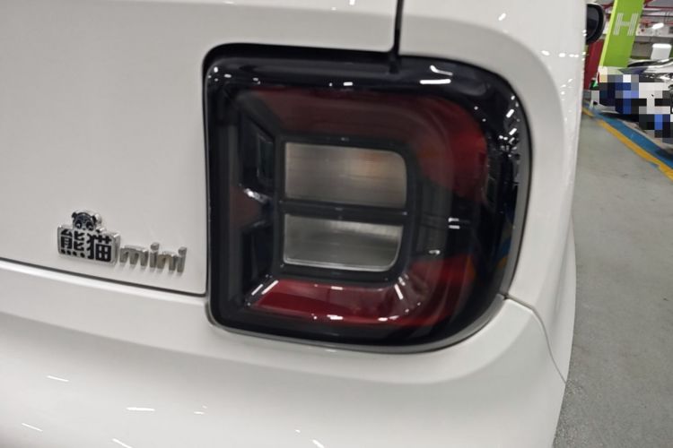 Used Geely Galaxy Panda 2023 Panda Mini 200km Endurance Bear Right Rear Taillight