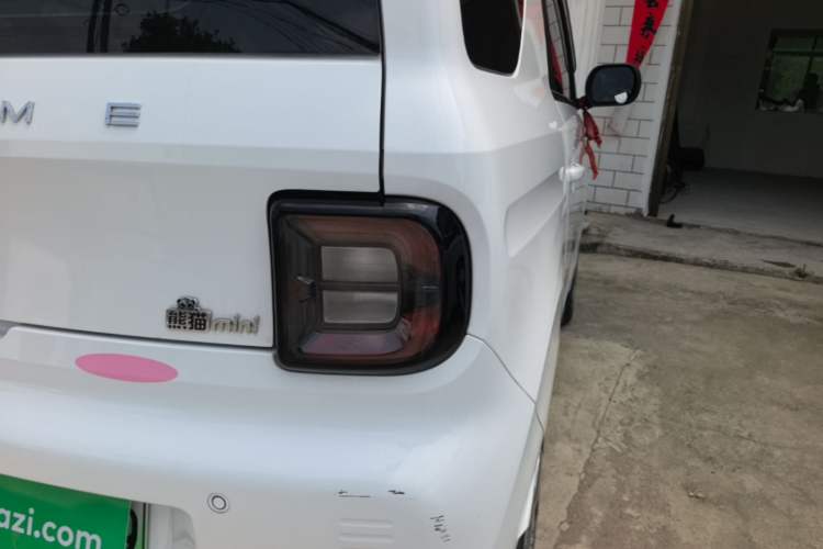 Used Geely Galaxy Panda 2023 Panda Mini 200km Endurance Bear Right Rear Taillight
