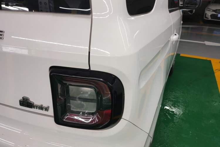 Used Geely Galaxy Panda 2023 Panda Mini 200km Endurance Bear Right Rear Taillight