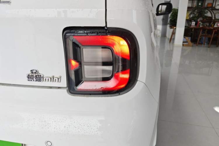 Used Geely Galaxy Panda 2023 Panda Mini 200km Dynamic Bear Right Rear Taillight