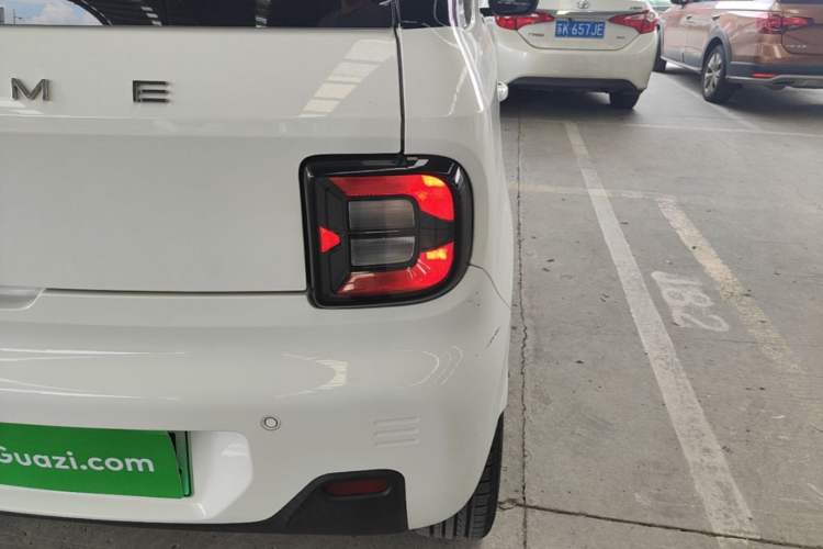 Used Geely Galaxy Panda 2023 Panda Mini 200km Endurance Bear Right Rear Taillight