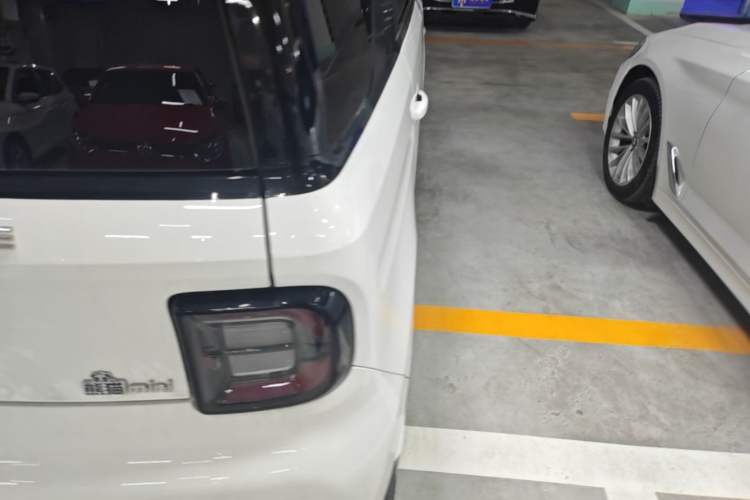 Used Geely Galaxy Panda 2023 Panda Mini 200km Endurance Bear Right Rear Taillight