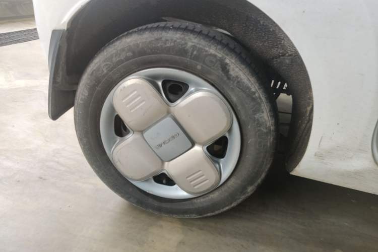 Used Geely Galaxy Panda 2023 Panda Mini 200km Endurance Bear Right Rear Wheel Hub