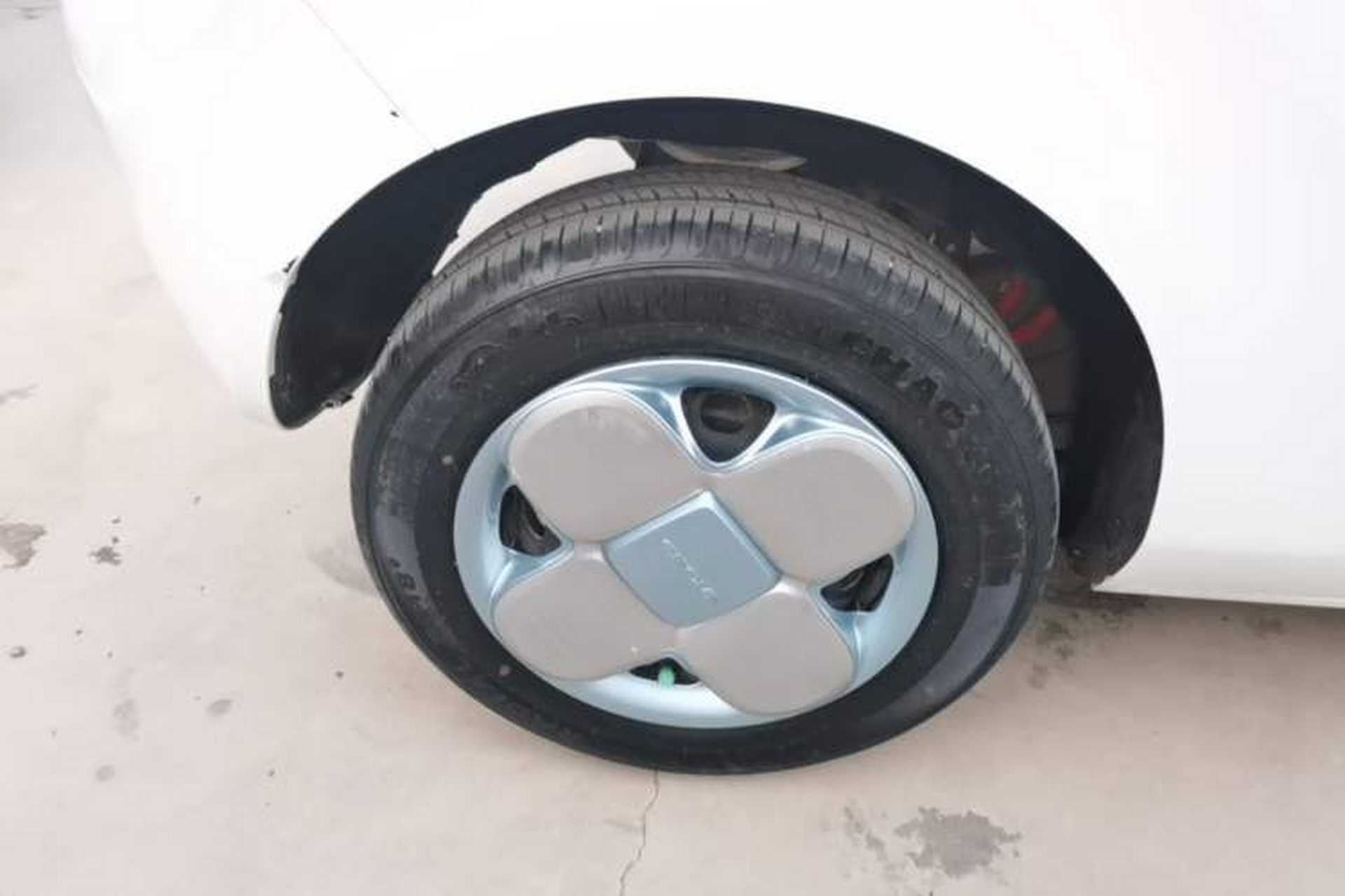 Used Geely Galaxy Panda 2023 Panda Mini 120km Cute Bear Right Rear Wheel Hub
