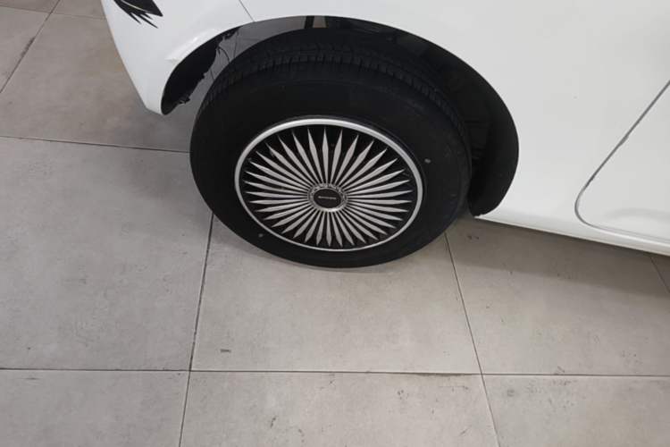 Used Geely Galaxy Panda 2023 Panda Mini 200km Endurance Bear Right Rear Wheel Hub
