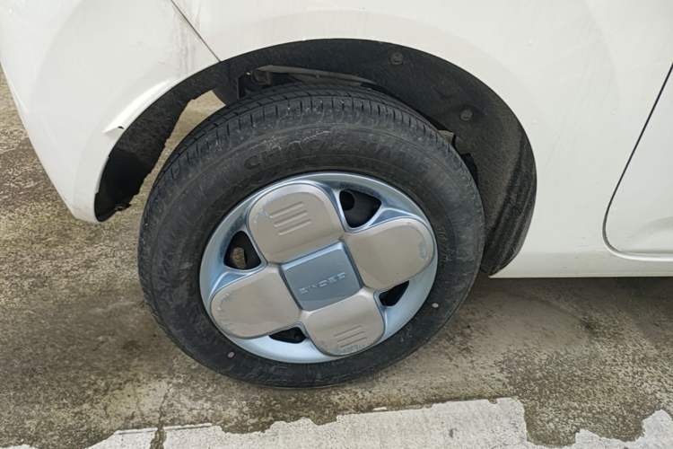 Used Geely Galaxy Panda 2023 Panda Mini 200km Endurance Bear Right Rear Wheel Hub