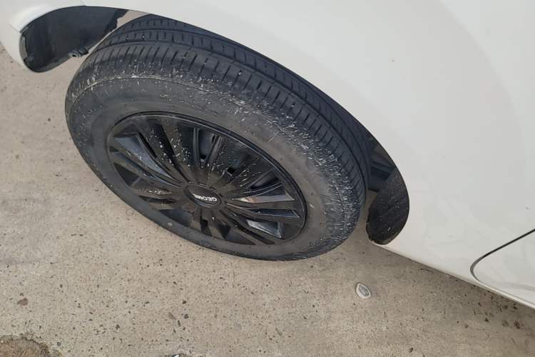 Used Geely Galaxy Panda 2023 Panda Mini 200km Endurance Bear Right Rear Wheel Hub
