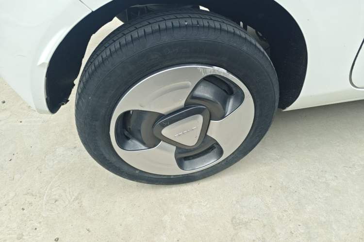 Used Geely Galaxy Panda 2023 Panda Mini 200km Dynamic Bear Right Rear Wheel Hub