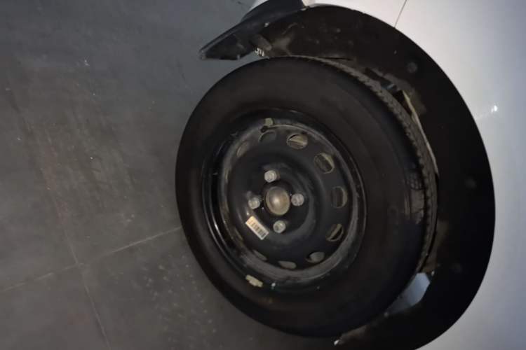 Used Geely Galaxy Panda 2023 Panda Mini 200km Endurance Bear Right Rear Wheel Hub