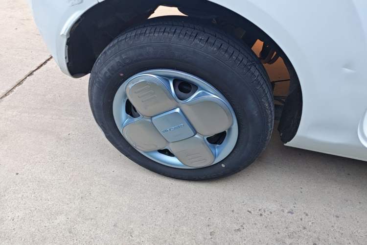 Used Geely Galaxy Panda 2023 Panda Mini 200km Endurance Bear Right Rear Wheel Hub