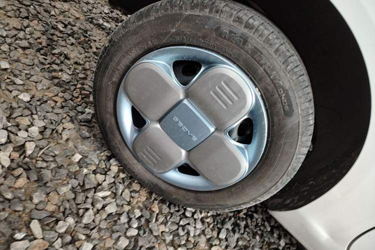 Used Geely Galaxy Panda 2023 Panda Mini 200km Little Yellow Duck Limited Edition — Happy as Can Be Right Rear Wheel Hub