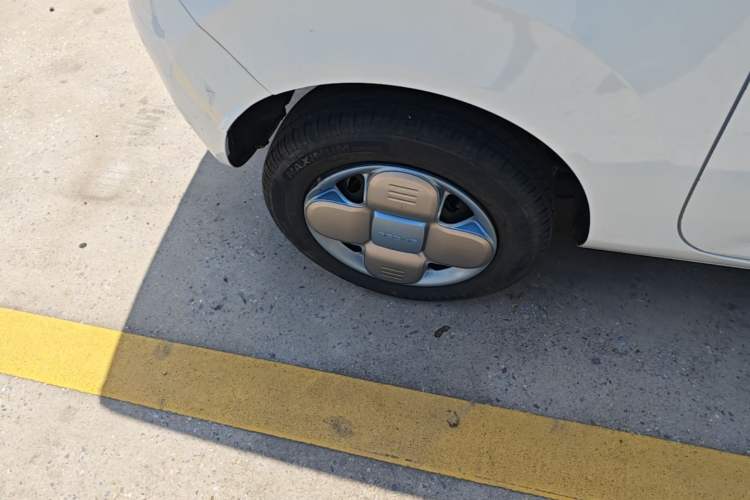 Used Geely Galaxy Panda 2023 Panda Mini 200km Endurance Bear Right Rear Wheel Hub