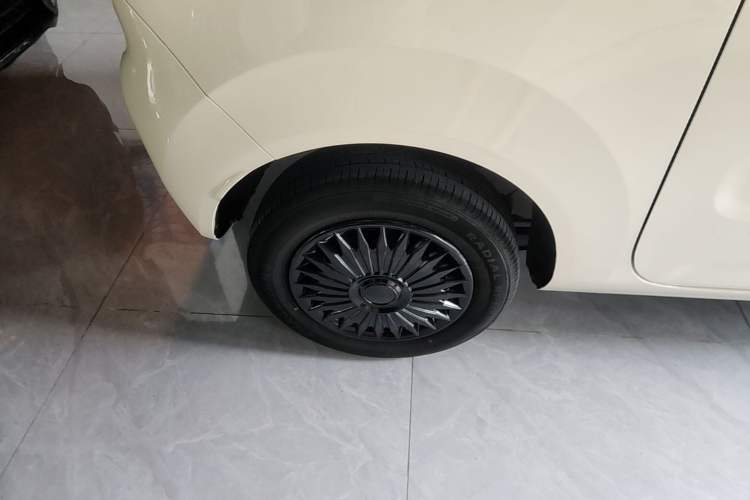 Used Geely Galaxy Panda 2023 Panda Mini 200km Endurance Bear Right Rear Wheel Hub