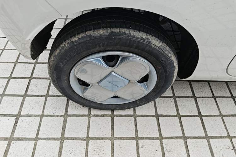 Used Geely Galaxy Panda 2023 Panda Mini 200km Endurance Bear Right Rear Wheel Hub