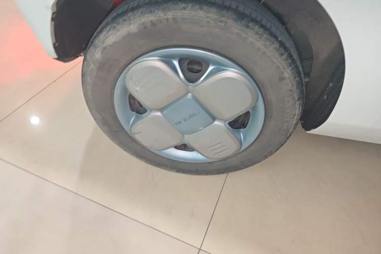 Used Geely Galaxy Panda 2023 Panda Mini 200km Endurance Bear Right Rear Wheel Hub