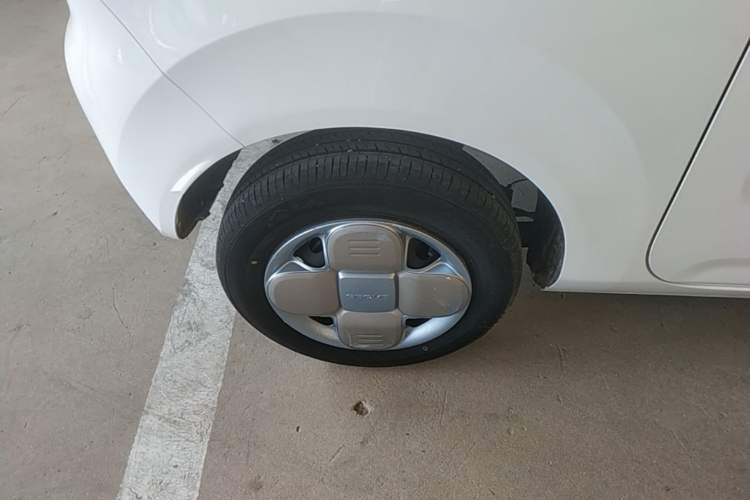 Used Geely Galaxy Panda 2023 Panda Mini 200km Endurance Bear Right Rear Wheel Hub
