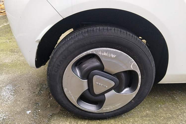 Used Geely Galaxy Panda 2023 Panda Mini 200km Dynamic Bear Right Rear Wheel Hub