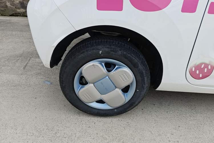 Used Geely Galaxy Panda 2023 Panda Mini 200km Endurance Bear Right Rear Wheel Hub