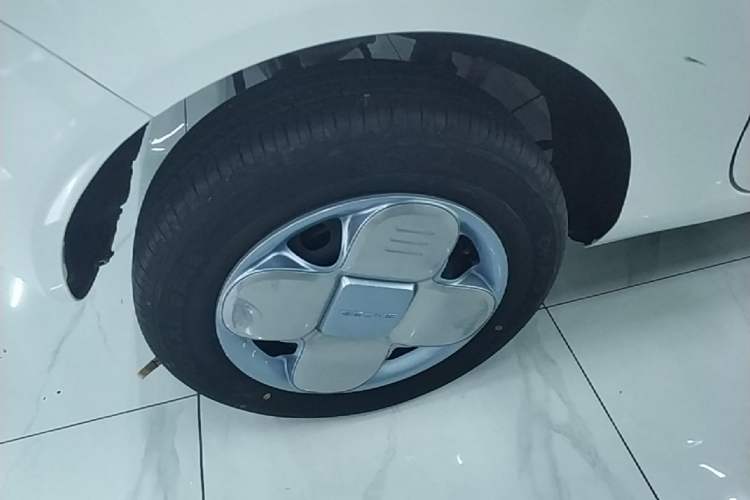 Used Geely Galaxy Panda 2023 Panda Mini 200km Endurance Bear Right Rear Wheel Hub