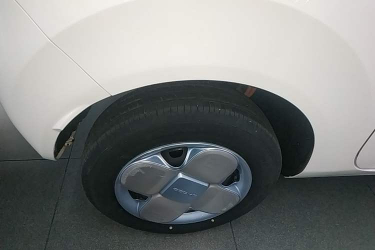 Used Geely Galaxy Panda 2023 Panda Mini 200km Endurance Bear Right Rear Wheel Hub