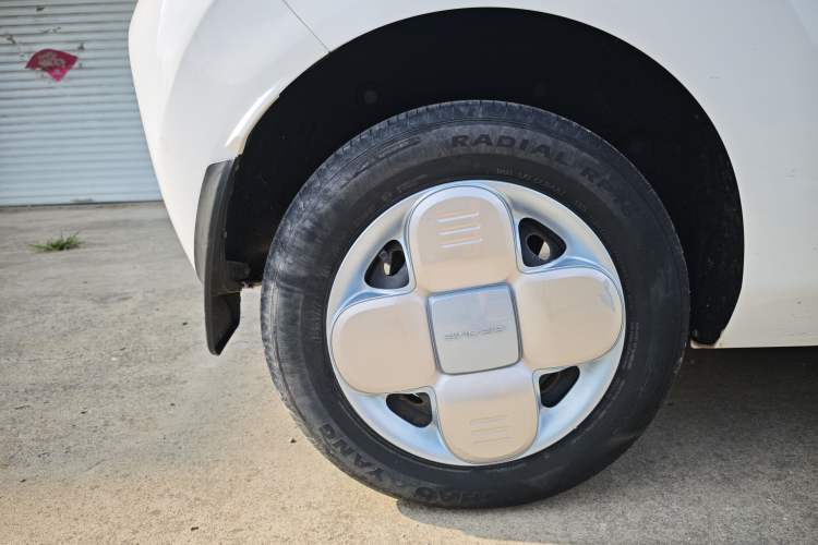 Used Geely Galaxy Panda 2023 Panda Mini 200km Endurance Bear Right Rear Wheel Hub