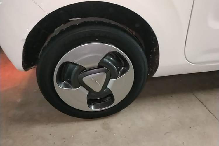 Used Geely Galaxy Panda 2023 Panda Mini 200km Dynamic Bear Right Rear Wheel Hub