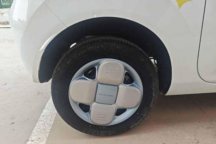 Used Geely Galaxy Panda 2023 Panda Mini 200km Endurance Bear Right Rear Wheel Hub