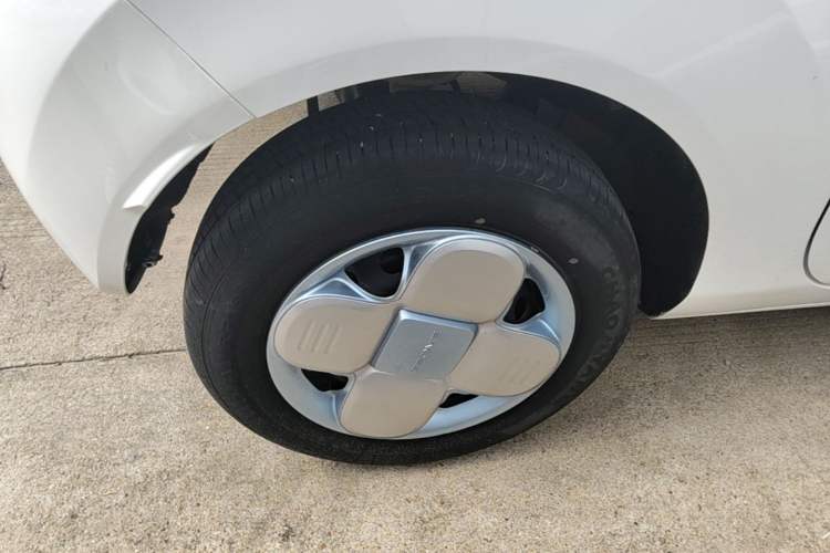 Used Geely Galaxy Panda 2023 Panda Mini 200km Endurance Bear Right Rear Wheel Hub