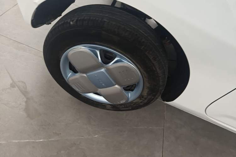 Used Geely Galaxy Panda 2023 Panda Mini 200km Endurance Bear Right Rear Wheel Hub