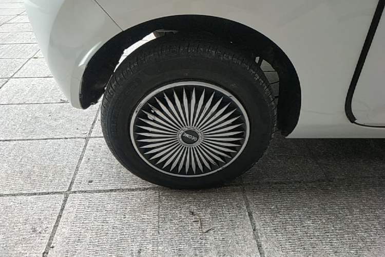 Used Geely Galaxy Panda 2023 Panda Mini 200km Endurance Bear Right Rear Wheel Hub