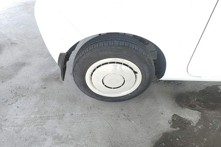 Used Geely Galaxy Panda 2023 Panda Mini 200km Endurance Bear Right Rear Wheel Hub