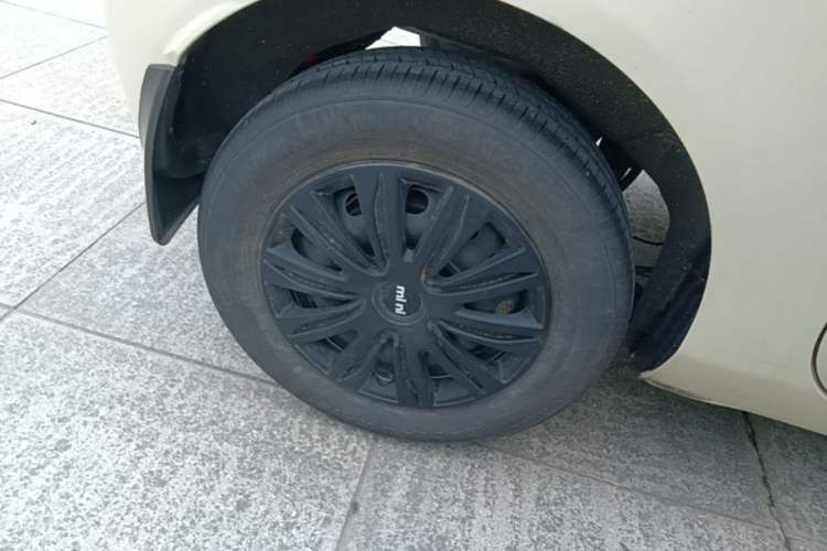 Used Geely Galaxy Panda 2023 Panda Mini 200km Endurance Bear Right Rear Wheel Hub