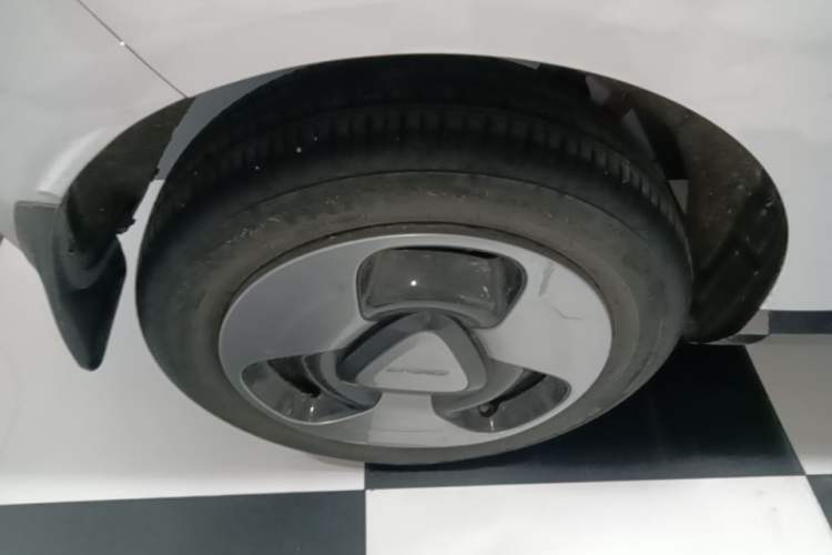 Used Geely Galaxy Panda 2023 Panda Mini 200km Dynamic Bear Right Rear Wheel Hub